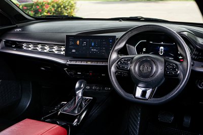 2022 MG 5 1.5 X SUNROOF