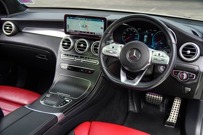 2023 Mercedes-Benz GLC300 2.0e 4MATIC AMG Dynamic 4WD