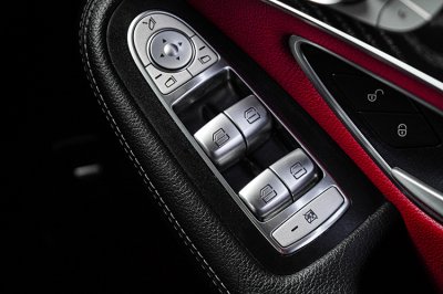 2023 Mercedes-Benz GLC300 2.0e 4MATIC AMG Dynamic 4WD