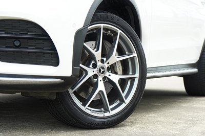 2023 Mercedes-Benz GLC300 2.0e 4MATIC AMG Dynamic 4WD