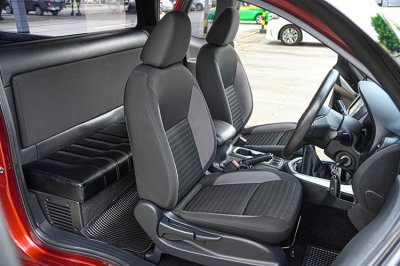 2022 Nissan Navara 2.5 SL King Cab