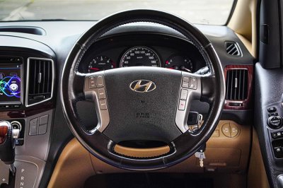 2017 Hyundai GRAND STAREX 2.5 Premium