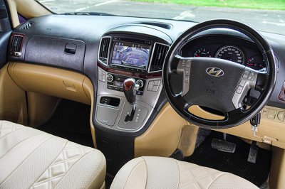 2017 Hyundai GRAND STAREX 2.5 Premium