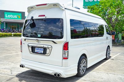 2020 Toyota Commuter 3.0 (ปี 19-30) Van