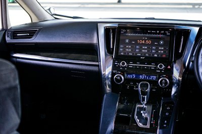 2015 Toyota VELLFIRE 2.5 ZG Edition