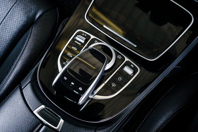 2019 BENZ E-CLASS E350e 2.0 AVANTGARDE
