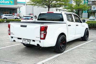 2023 Isuzu D-Max 1.9 S Cab-4