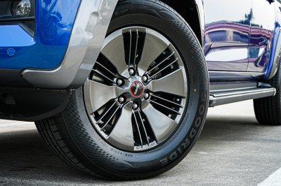 2020 Isuzu D-Max 3.0 Cab-4 Vcross M 4WD