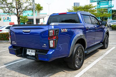 2020 Isuzu D-Max 3.0 Cab-4 Vcross M 4WD