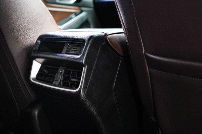 2020 Isuzu D-Max 3.0 Cab-4 Vcross M 4WD