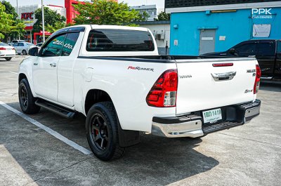 2018 Toyota HILUX REVO 2.4 Smart Cab E Plus Prerunner Pickup