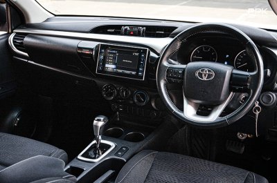 2018 Toyota HILUX REVO 2.4 Smart Cab E Plus Prerunner Pickup