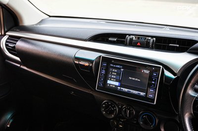 2018 Toyota HILUX REVO 2.4 Smart Cab E Plus Prerunner Pickup