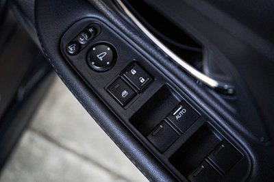 2015 Honda HR-V 1.8  E SUV