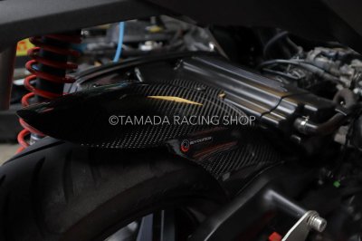 กันดีดหลัง FORZA 350 | คาร์บอน Revolution