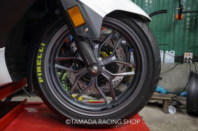 Pirelli Diablo Scooter 120/70-15 และ 140/70-14