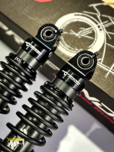 โช๊คหลัง profender flash สำหรับ Forza350 ปี 2020-ปัจจุบัน ,Forza300 ปี 13-18