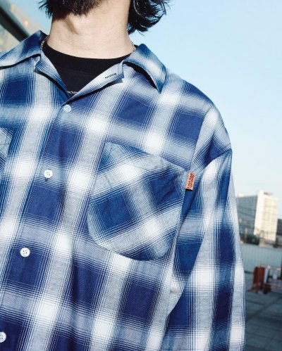 Love and destroy Shadow Plaid Navy White Shirt