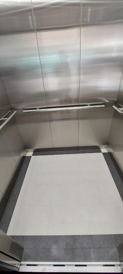 พื้นลิฟต์