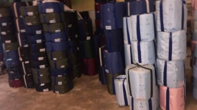 จำหน่ายขายส่ง ผ้าร่มชนิดเบาบาง F 001 หน้า 2 | 3 | 4 | 5 | 6 | 7 | 8 | สายผ้าท่อผ้าร่มเคลือบกันน้ำ ใช้สวมปาห่อพญานา