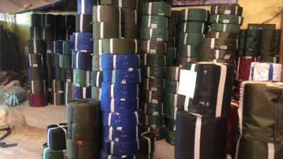 จำหน่ายขายส่ง ผ้าร่มชนิดเบาบาง F 001 หน้า 2 | 3 | 4 | 5 | 6 | 7 | 8 | สายผ้าท่อผ้าร่มเคลือบกันน้ำ ใช้สวมปาห่อพญานา