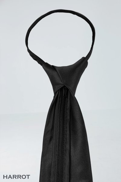 เนคไท สำเร็จรูป