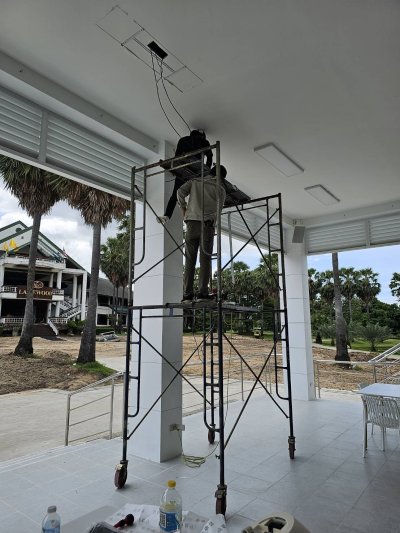 สนามกอล์ฟเลควูด