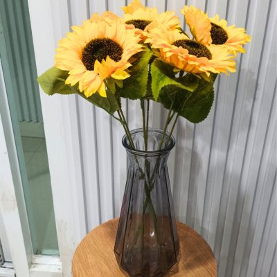 ดอกทานตะวันปลอมดอกไม้ประดิษฐ์ 6 ดอก แจกันแก้วทรงสูง Artificial Sunflowers