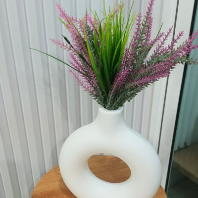 ดอกลาเวนเดอร์ปลอมกระถางโดนัท Artificial lavender in Donut plastic pot