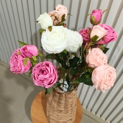 ดอกกุหลาบปลอมดอกไม้ประดิษฐ์ 5 กิ่งต่อช่อ แจกันหวายทรงสูง Artificial rose flowers