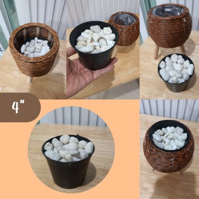 ตะกร้าสานหวายเทียม (พลาสติก) ขาตั้งไม้ Wicker basket (plastic) with a wooden stand