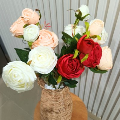 ดอกกุหลาบปลอมดอกไม้ประดิษฐ์ 5 กิ่งต่อช่อ แจกันหวายทรงสูง Artificial rose flowers