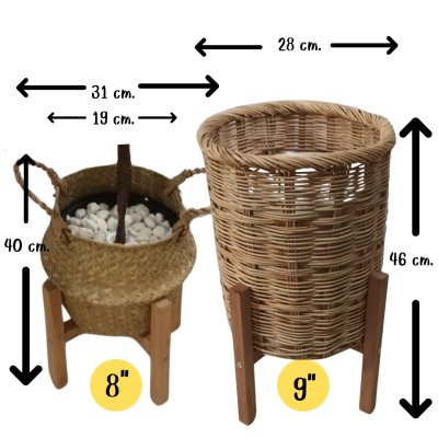 ตะกร้าสานกับขาตั้งไม้ Woven basket with a wooden stand