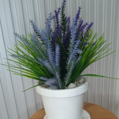 ช่อดอกลาเวนเดอร์ปลอมในกระถางพลาสติกสีขาว6นิ้วพร้อมจานรอง Artificial lavender in plastic pot