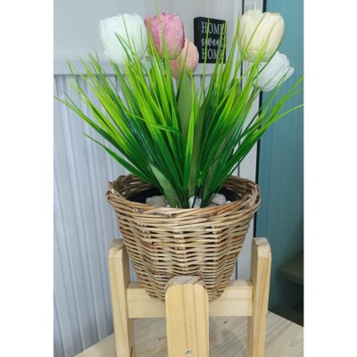 ดอกทิวลิปปลอมดอกไม้ประดิษฐ์ในตะกร้าหวาย 5 นิ้ว Artificial tulip flowers in a wicker basket.