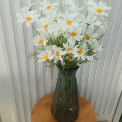 ดอกเดซี่ก้านปลอมดอกไม้ประดิษฐ์ 10 กิ่งต่อช่อ แจกันแก้วทรงสูง Artificial daisy flowers