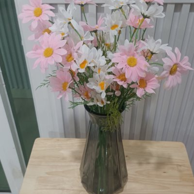 ดอกเดซี่ก้านปลอมดอกไม้ประดิษฐ์ 10 กิ่งต่อช่อ โทนสองสี แจกันแก้วทรงสูง Artificial daisy flowers