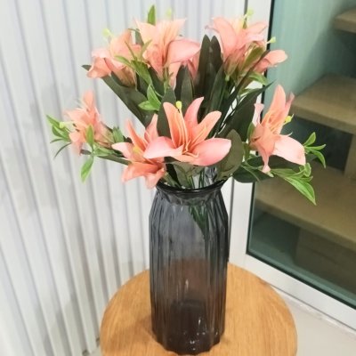 ดอกลิลลี่ปลอมดอกไม้ประดิษฐ์ 10 ดอกต่อช่อ โทนสีเดียว แจกันแก้วทรงสูง Artificial Lily flowers