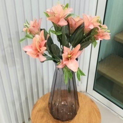 ดอกลิลลี่ปลอมดอกไม้ประดิษฐ์ 10 ดอกต่อช่อ โทนสีเดียว แจกันแก้วทรงสูง Artificial Lily flowers