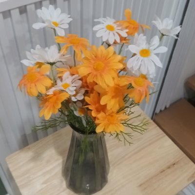 ดอกเดซี่ก้านปลอมดอกไม้ประดิษฐ์ 10 กิ่งต่อช่อ โทนสองสี แจกันแก้วทรงสูง Artificial daisy flowers