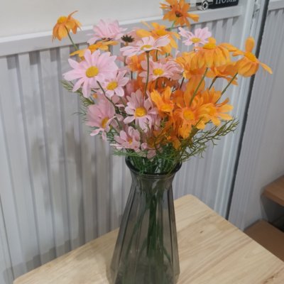 ดอกเดซี่ก้านปลอมดอกไม้ประดิษฐ์ 10 กิ่งต่อช่อ โทนสองสี แจกันแก้วทรงสูง Artificial daisy flowers