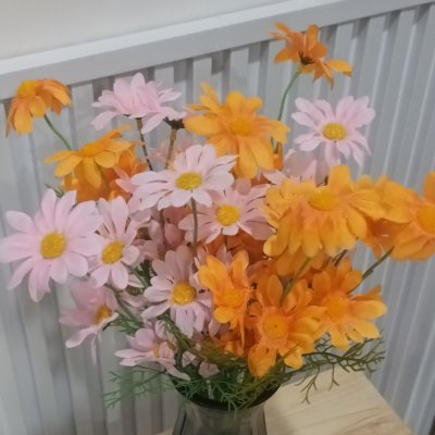 ดอกเดซี่ก้านปลอมดอกไม้ประดิษฐ์ 10 กิ่งต่อช่อ โทนสองสี แจกันแก้วทรงสูง Artificial daisy flowers