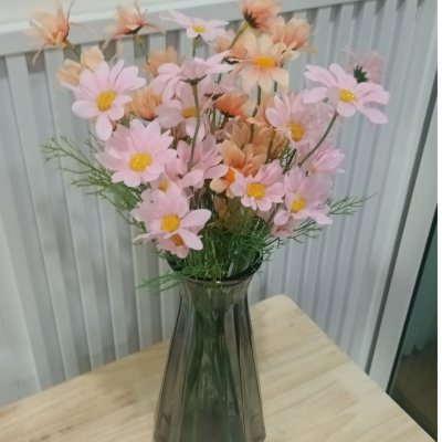 ดอกเดซี่ก้านปลอมดอกไม้ประดิษฐ์ 10 กิ่งต่อช่อ โทนสองสี แจกันแก้วทรงสูง Artificial daisy flowers
