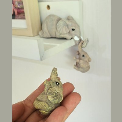 ชุดตุ๊กตาช้างเรซิ่นสำหรับตกแต่งผนัง Resin Elephant Doll Set for Wall Decoration