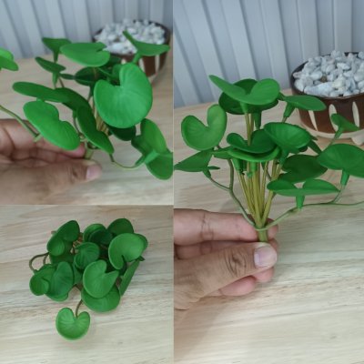ต้นไม้ปลอมประดิษฐ์ขนาดเล็กSmall artificial plant
