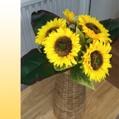 แจกันหวายดอกทานตะวันปลอม Artificial sunflower wicker vase