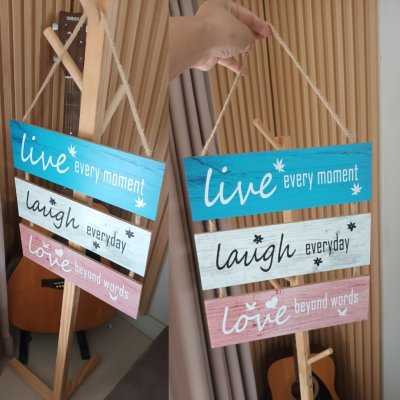 ป้ายไม้ข้อความดีตกแต่งบ้านร้านสวนสำหรับแขวน Wooden sign for home and garden decoration for hanging.