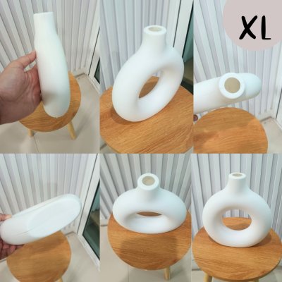 แจกันพลาสติกสีขาวมินิมอลสำหรับดอกไม้ปลอมประดิษฐ์ White minimalist plastic vase