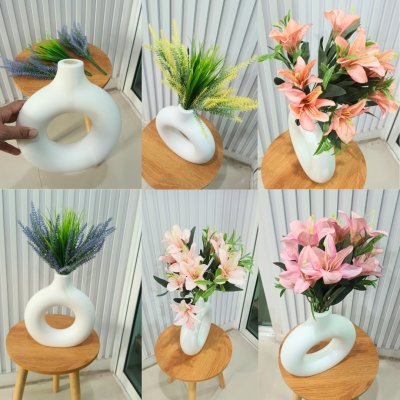 แจกันพลาสติกสีขาวมินิมอลสำหรับดอกไม้ปลอมประดิษฐ์ White minimalist plastic vase