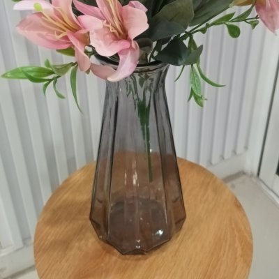 แจกันแก้วทรงสูงสำหรับดอกไม้ปลอมประดิษฐ์ Tall glass vase